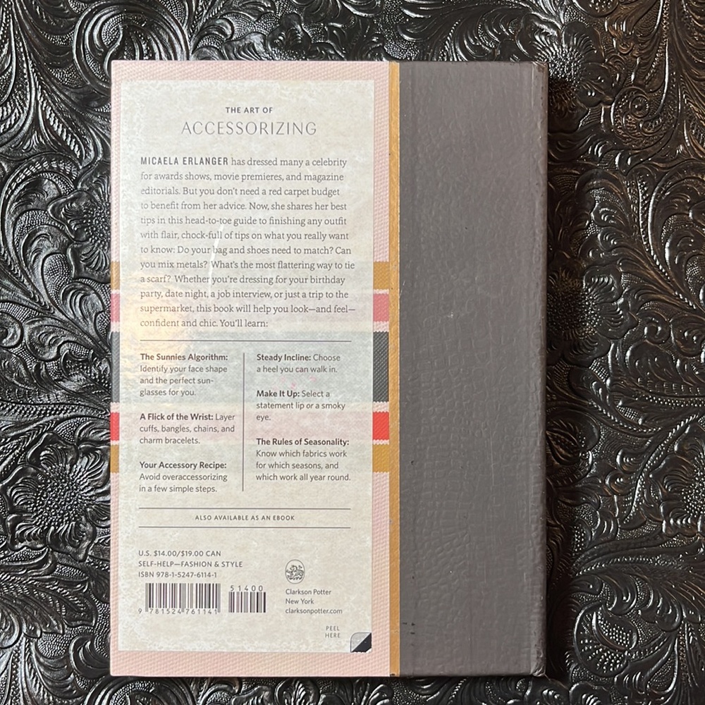 How To Accessorize Book - Picture 3 of 8